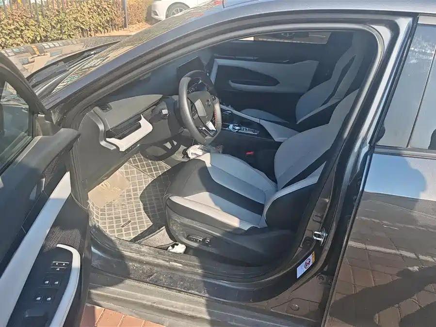 Changan Nevo A05 2024 Подключаемый гибрид