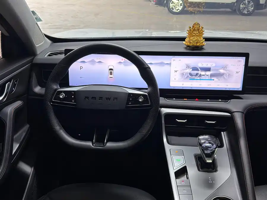 Roewe RX5 2022 Бензин