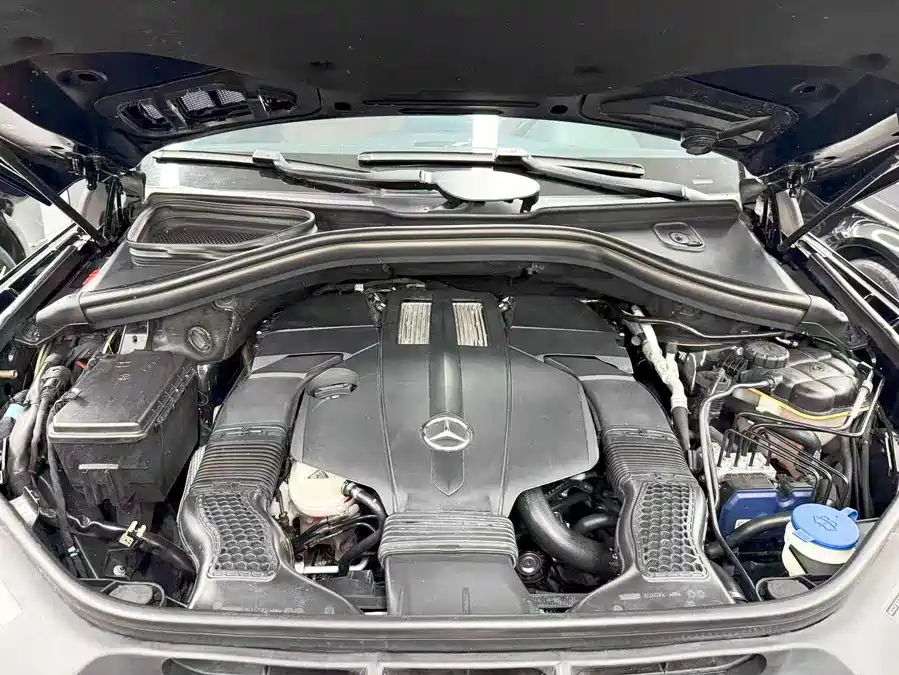 Mercedes-Benz GLS 2016 Бензин