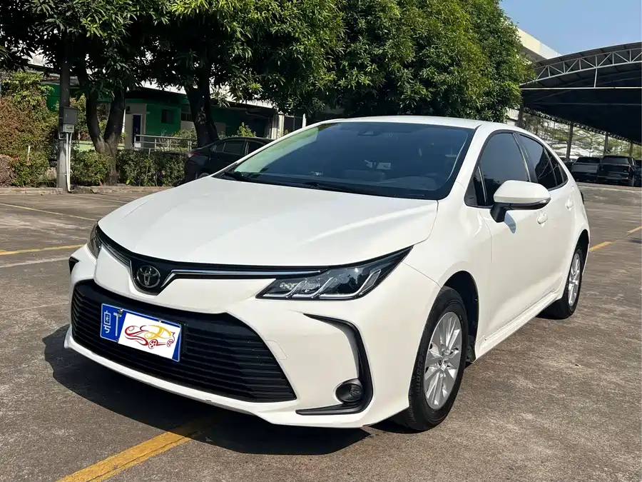 Toyota Corolla 2022 Бензин