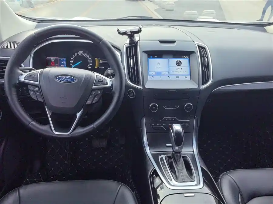 Ford Edge 2017 Бензин