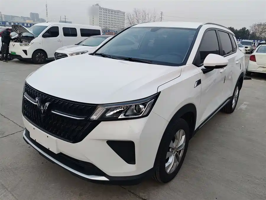 Wuling Asta 2024 Бензин