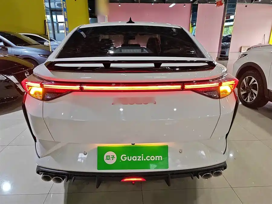 Dongfeng Aeolus Yixuan 2021 Бензин