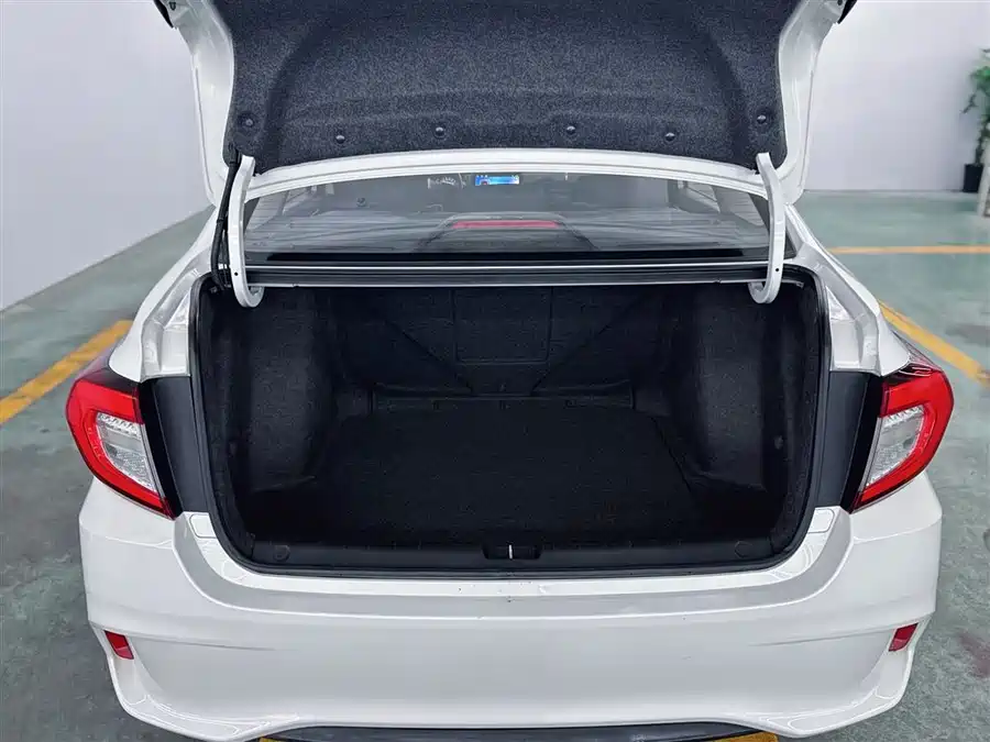 Honda Envix 2021 Бензин