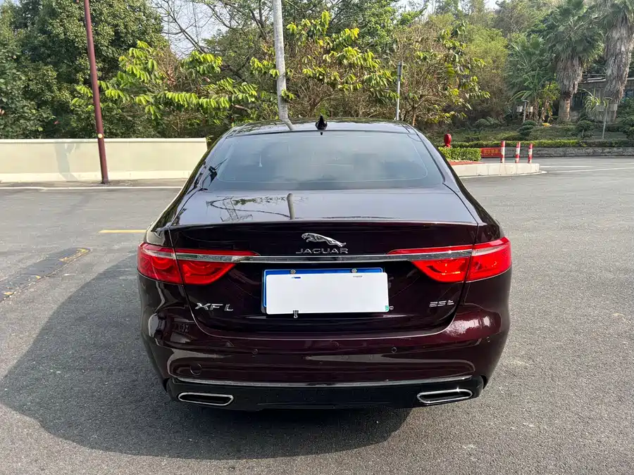 Jaguar XFL 2018 Бензин