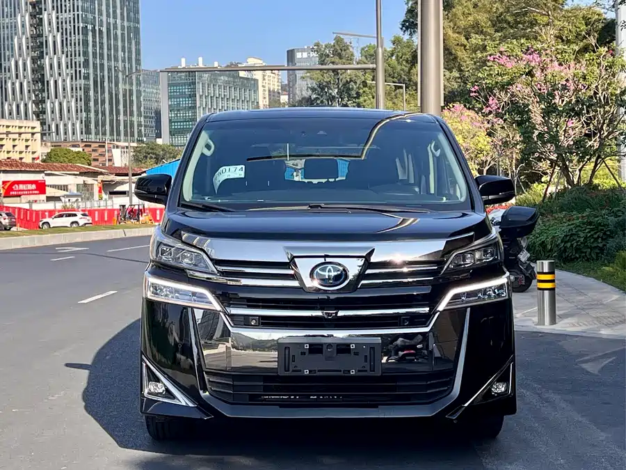 Toyota Vellfire 2020 Гибрид