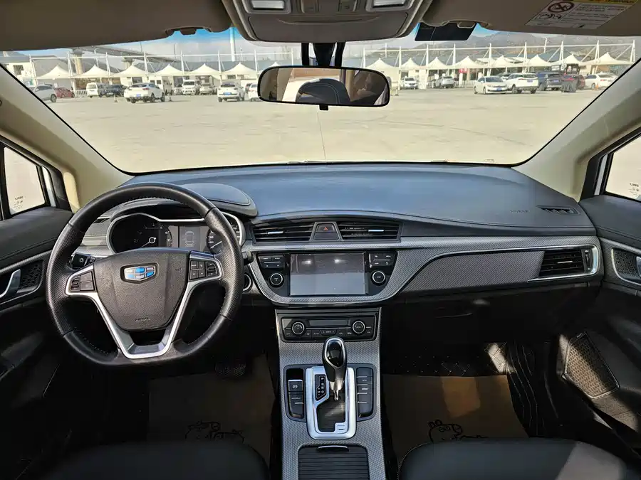 Geely Emgrand GS 2017 Бензин