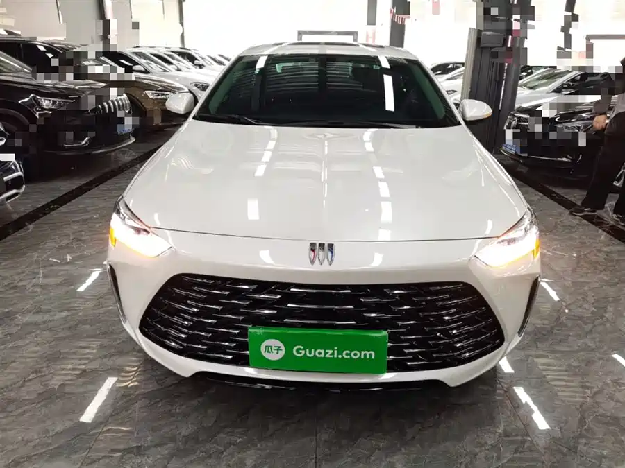 Buick Regal 2025 Бензин