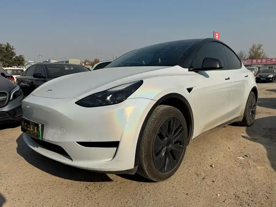 Tesla Model Y 2024 Электрический