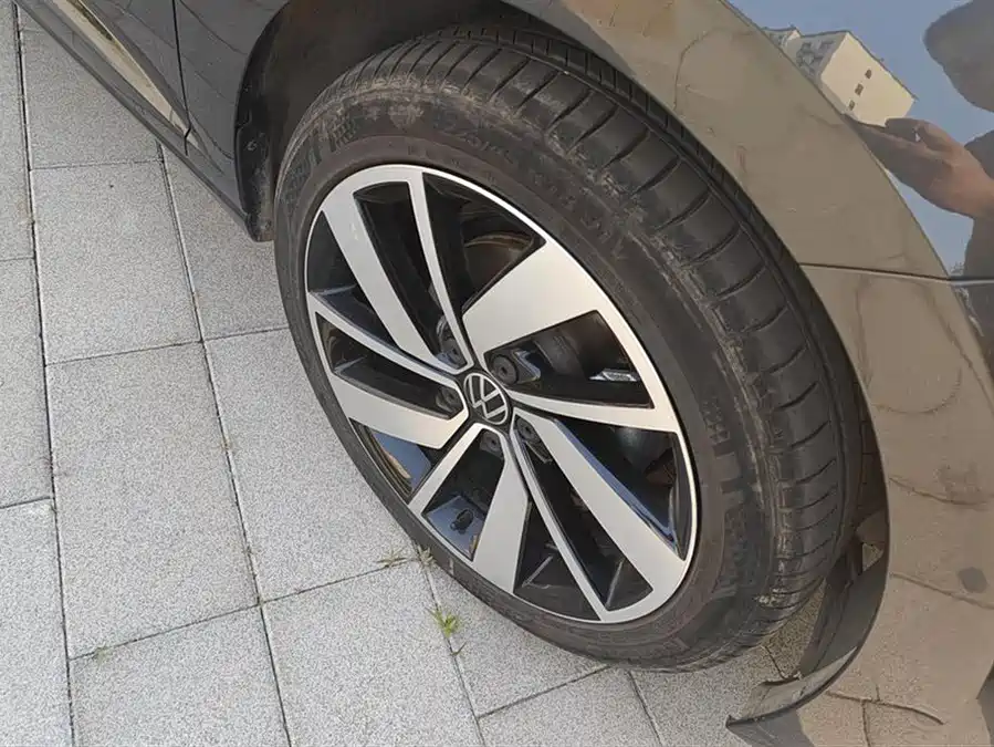 Volkswagen Sagitar 2024 Бензин