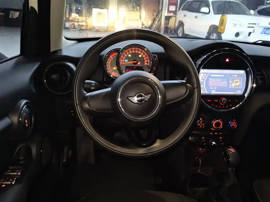 MINI 2016 Бензин