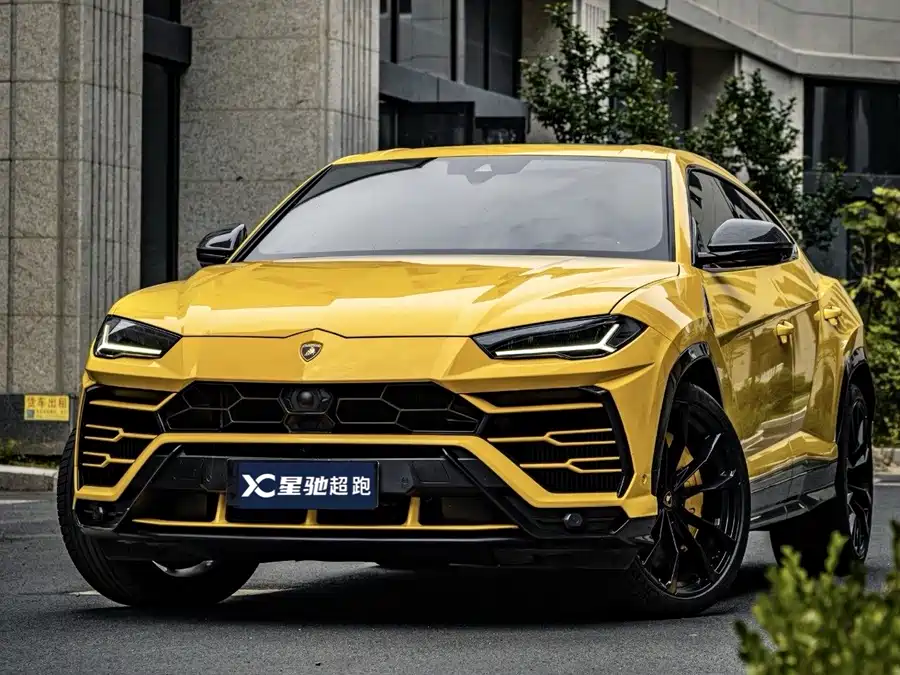 Lamborghini Urus 2020 Бензин