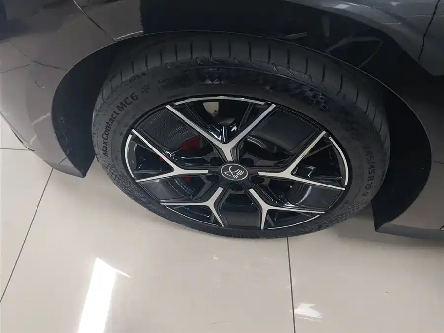 BYD Han 2022 Электрический