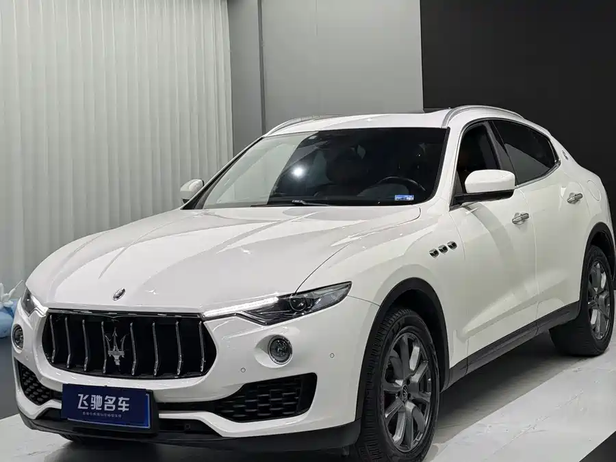 Maserati Levante 2021 Бензин