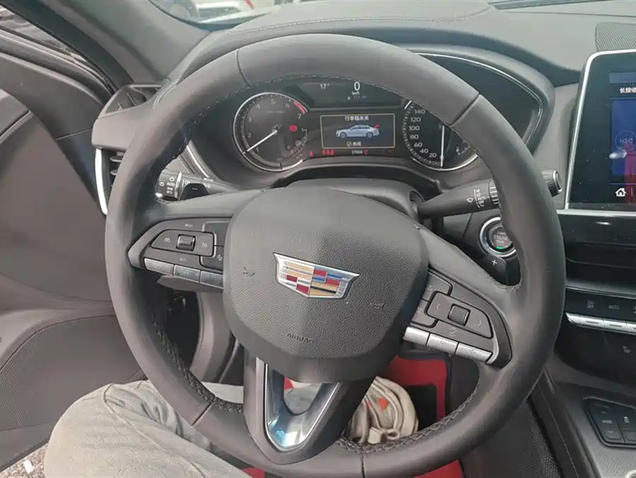 Cadillac CT5 2023 Бензин