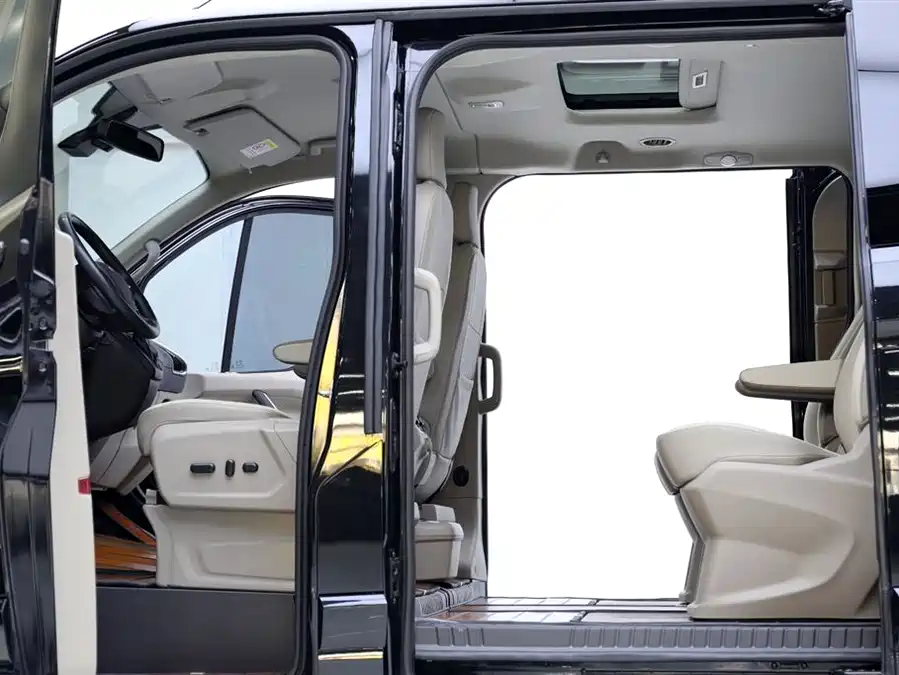 Ford Tourneo Custom 2022 Бензин