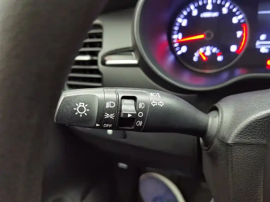 Kia K2 2017 Бензин