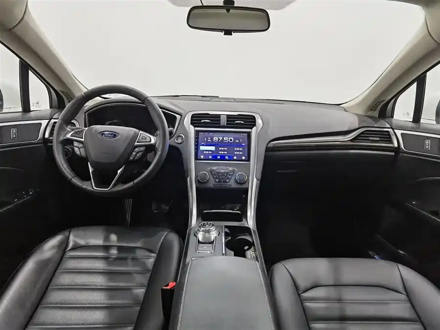 Ford Mondeo 2019 Бензин