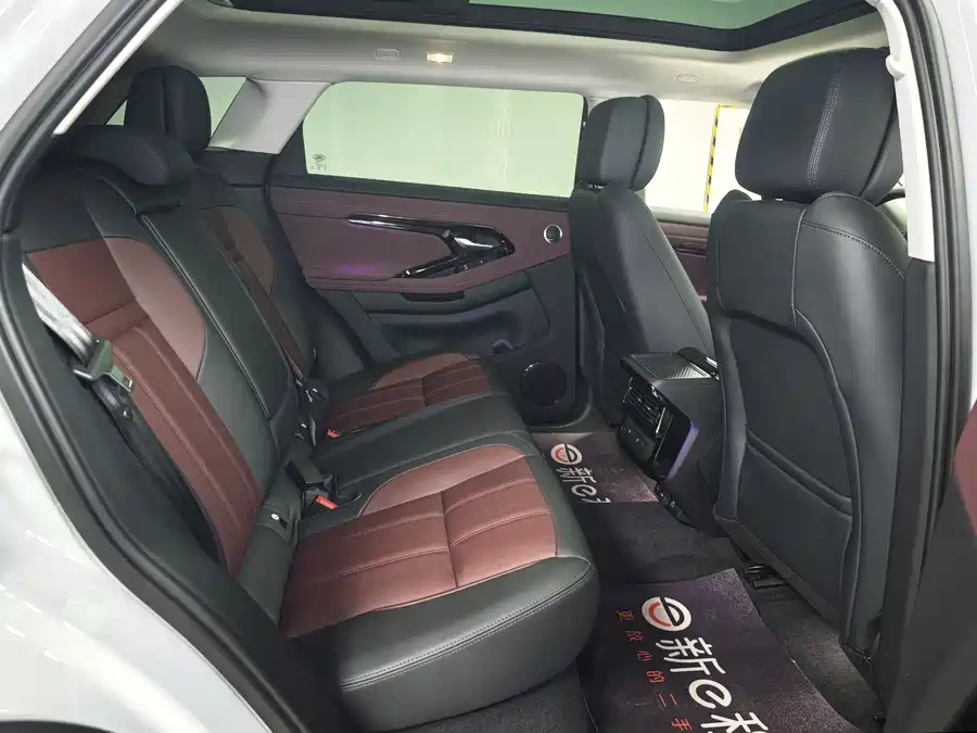 Land Rover Range Rover Evoque 2025 Гибрид