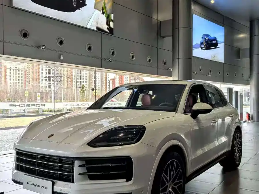 Porsche Cayenne 2026 Бензин