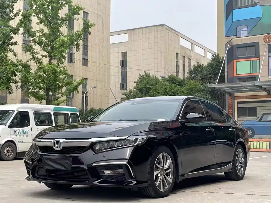 Honda Inspire 2019 Бензин