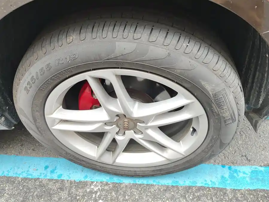 Audi Q5 2018 Бензин