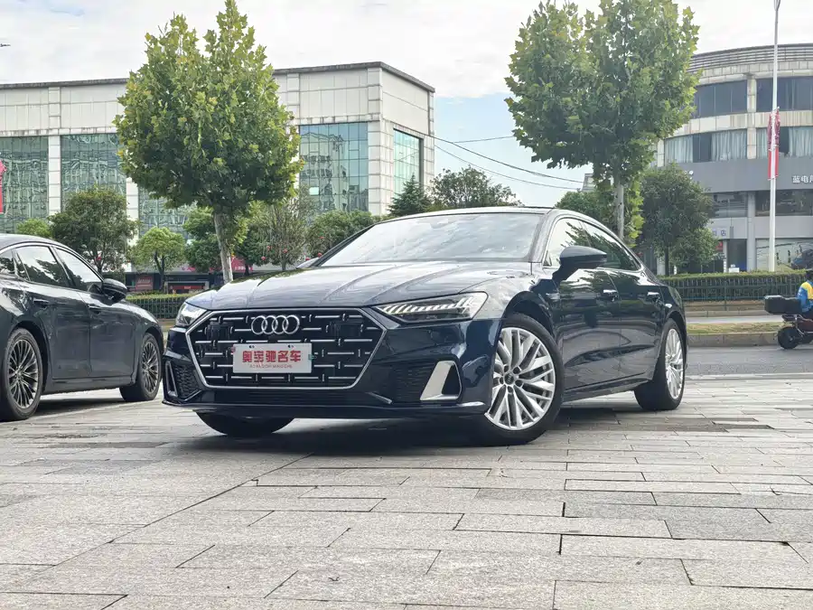 Audi A7L 2024 Бензин