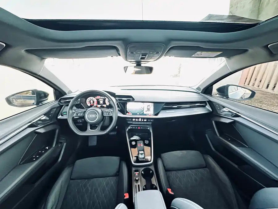 Audi A3 2023 Бензин