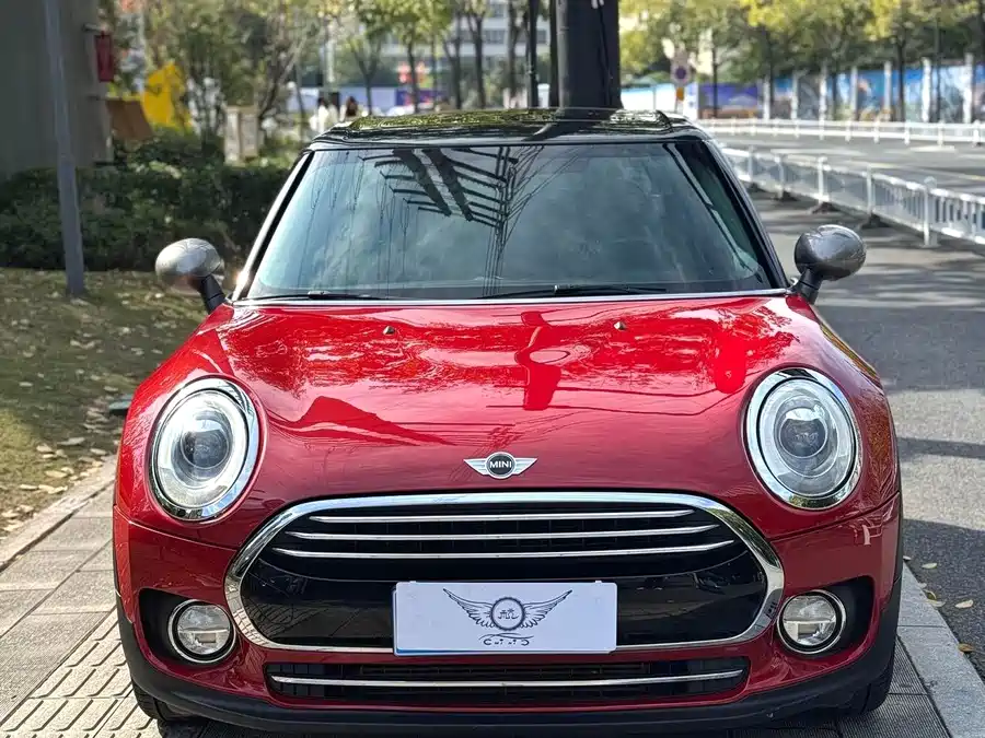MINI CLUBMAN 2017 Бензин