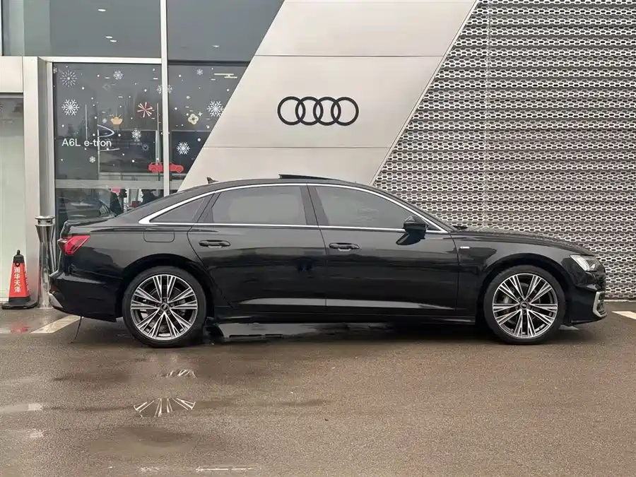 Audi A6L 2024 Бензин