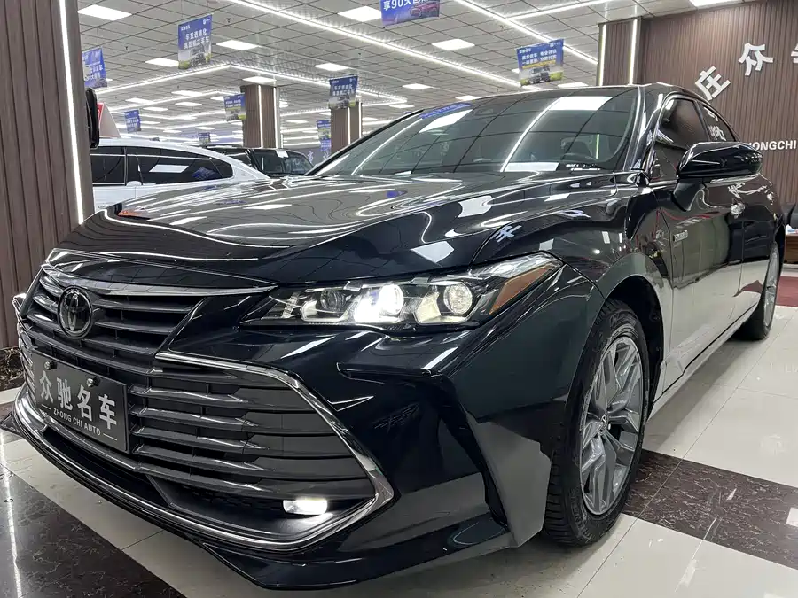 Toyota Avalon 2022 Бензин