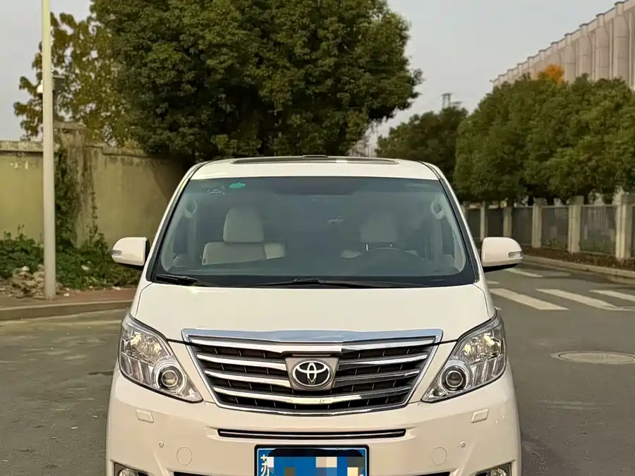 Toyota Alphard 2014 Бензин