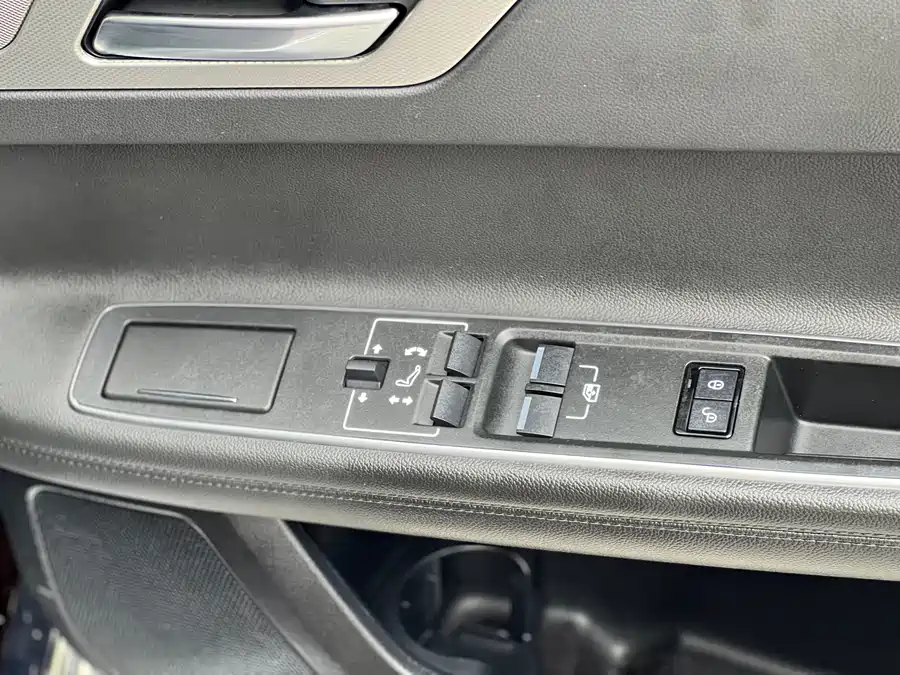 Jaguar XFL 2018 Бензин