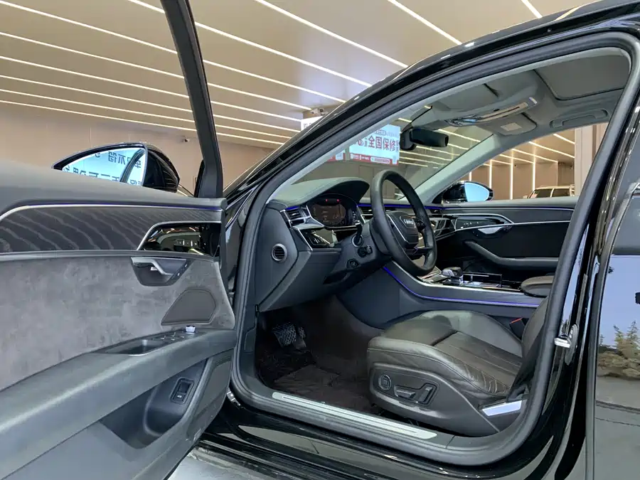 Audi A8 2019 Гибрид