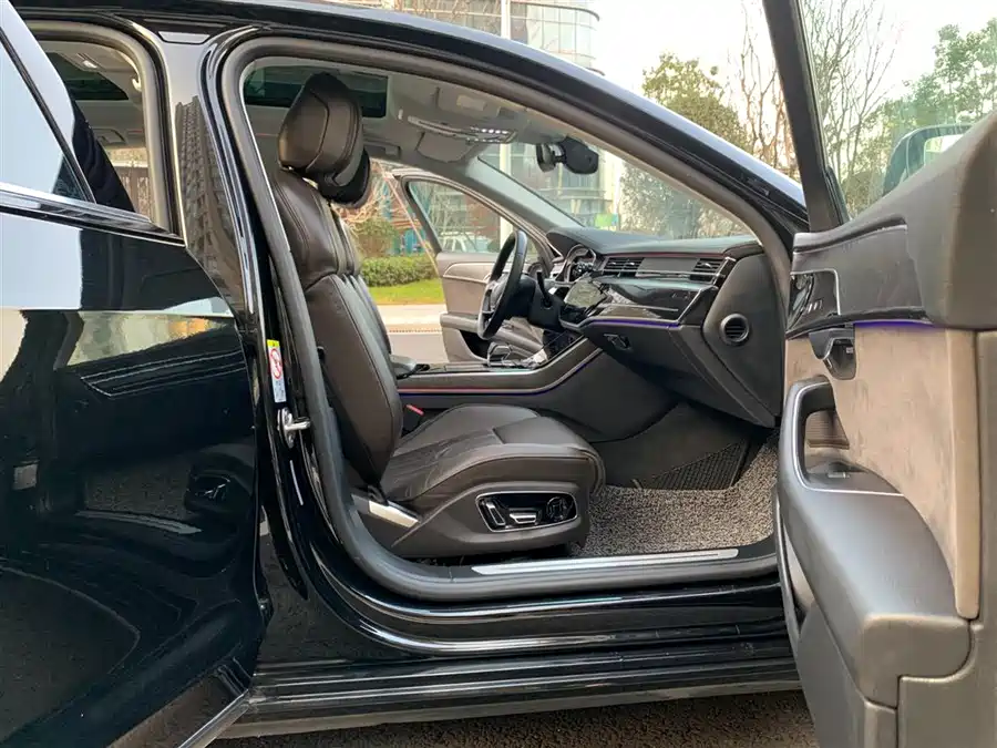 Audi A8 2020 Гибрид