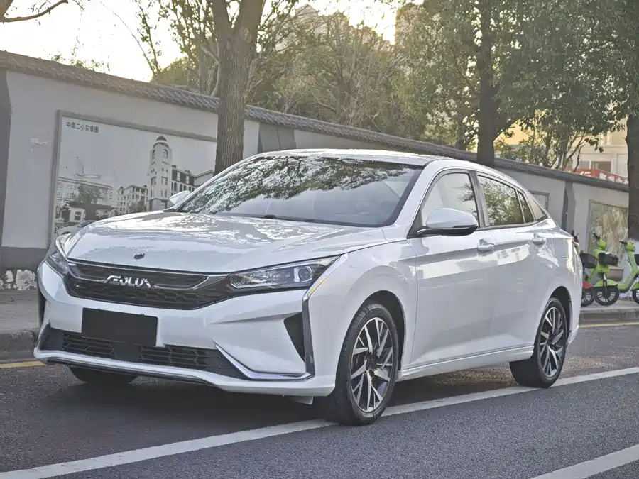 Dongfeng Aeolus Yixuan 2021 Бензин