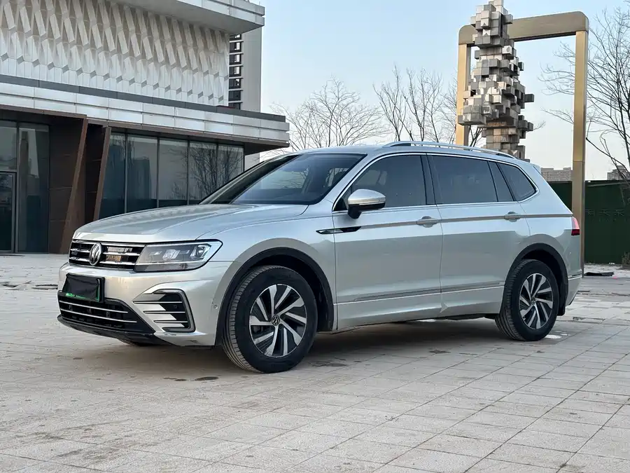 Volkswagen Tiguan L EV 2021 Подключаемый гибрид