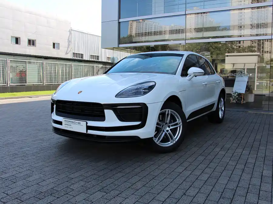 Porsche Macan 2022 Бензин