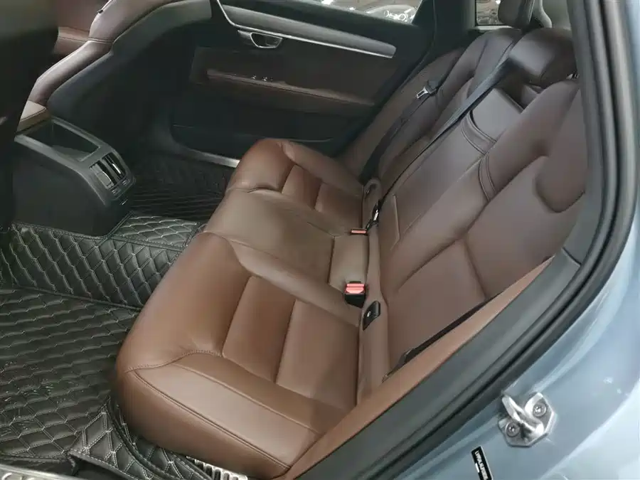 Volvo S90 2017 Бензин