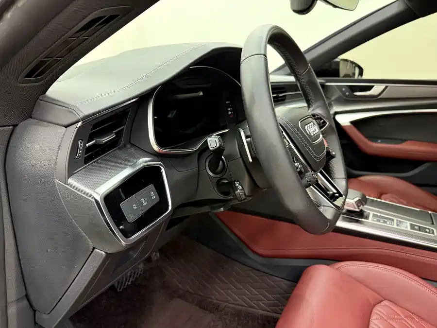 Audi A7L 2024 Бензин