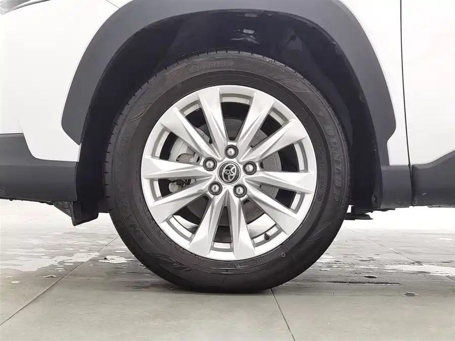 Toyota Corolla Cross 2024 Бензин