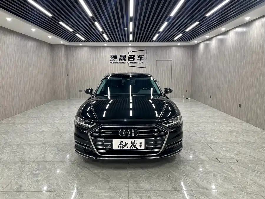 Audi A8 2020 Гибрид