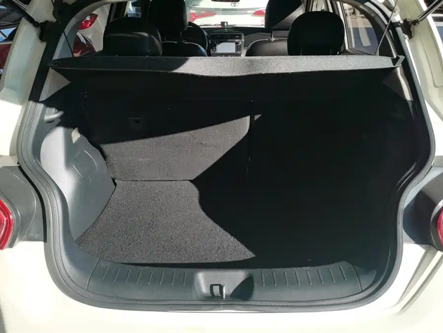 Nissan  Tiida 2015 Бензин