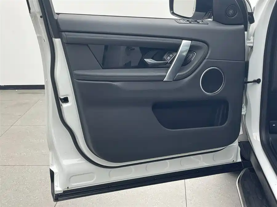 Land Rover Discovery Sport 2022 Гибрид