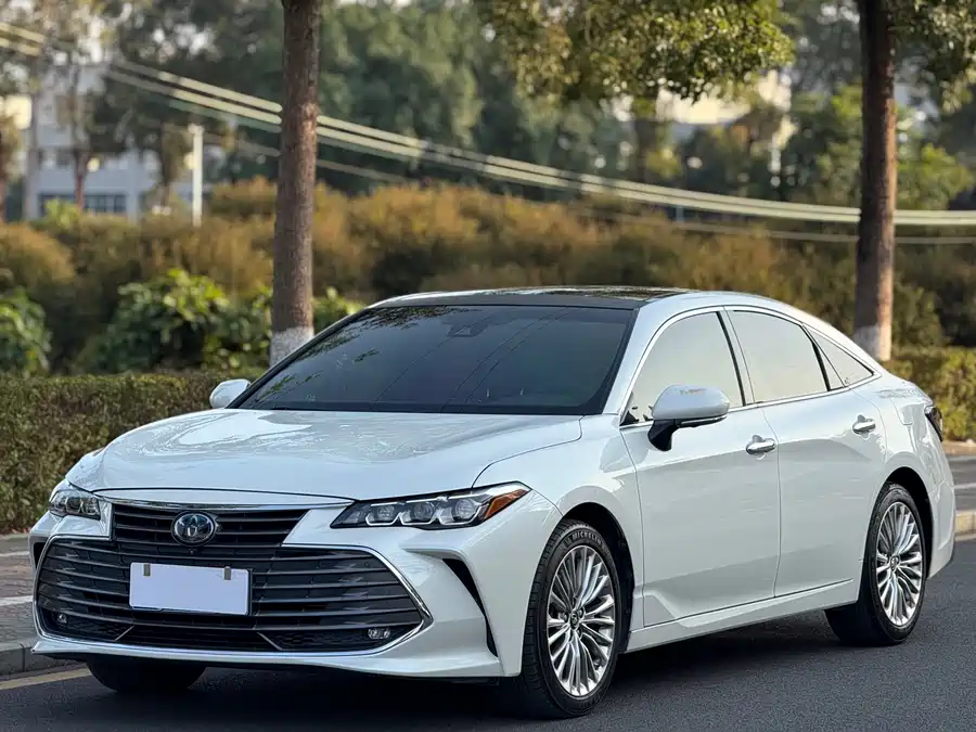 Toyota Avalon 2020 Гибрид