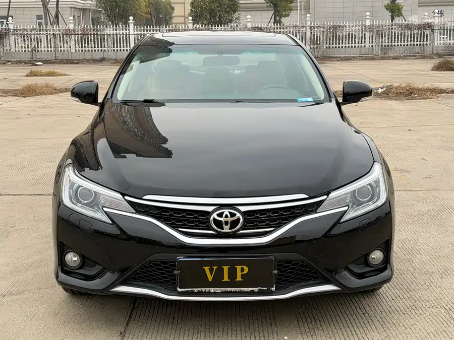 Toyota Reiz 2014 Бензин