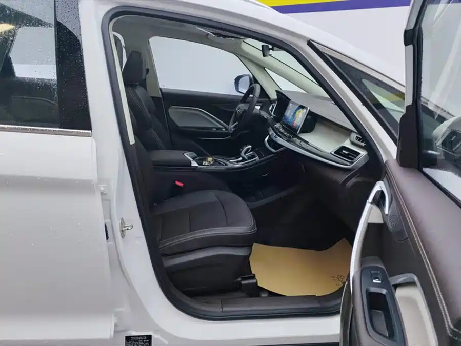 Geely Jiaji 2021 Бензин