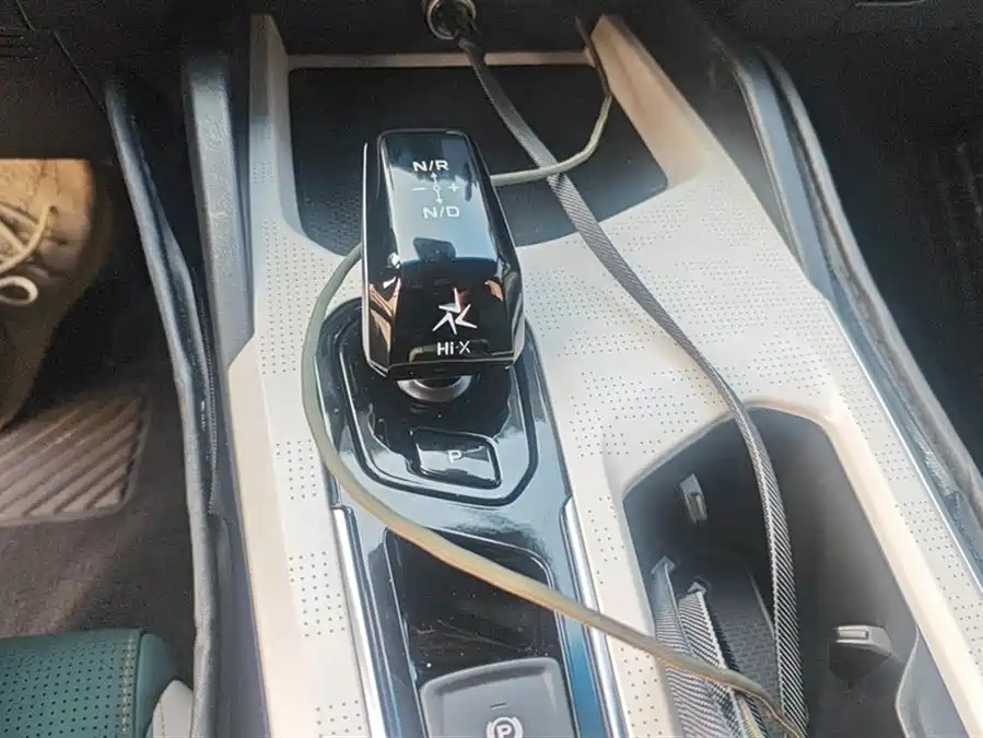 Geely Emgrand L Hip 2022 Подключаемый гибрид