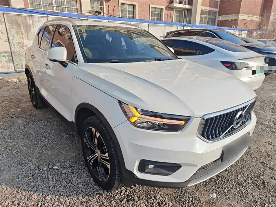 Volvo XC40 Recharge 2021 Бензин