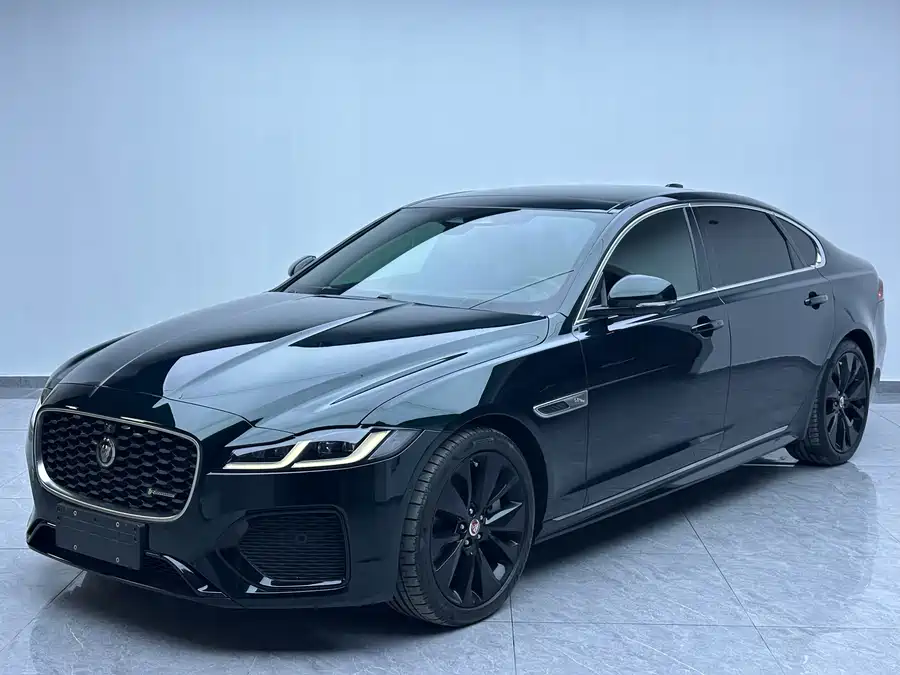 Jaguar XFL 2023 Бензин
